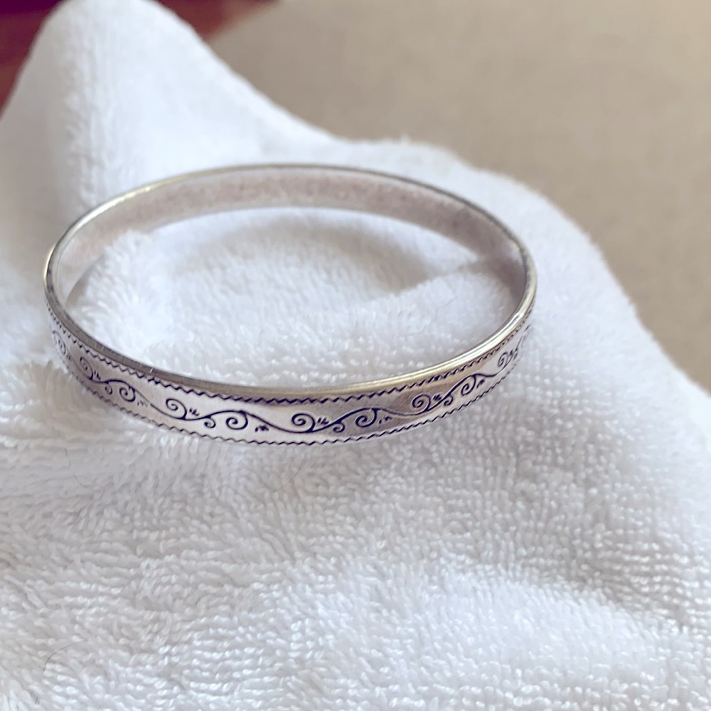 Brighton Bangle with engraved design